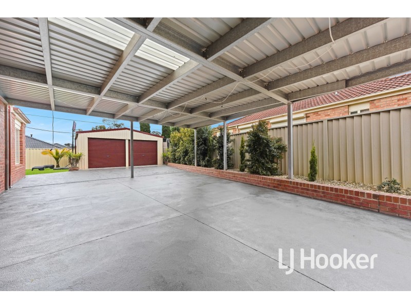 2 Kingsley Court, Lynbrook VIC 3975
