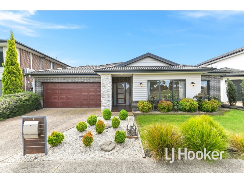 2 Riverbank Close, Clyde North VIC 3978