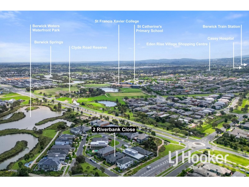 2 Riverbank Close, Clyde North VIC 3978