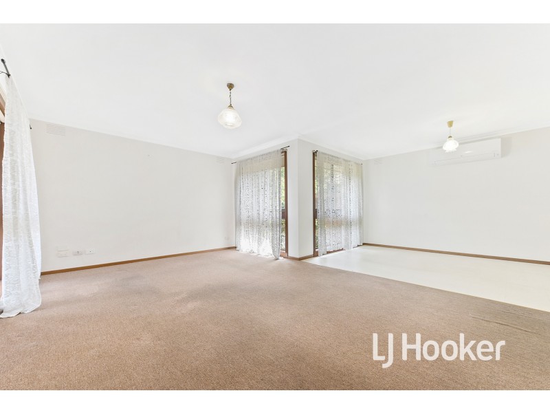 2/11 Close Avenue, Dandenong VIC 3175