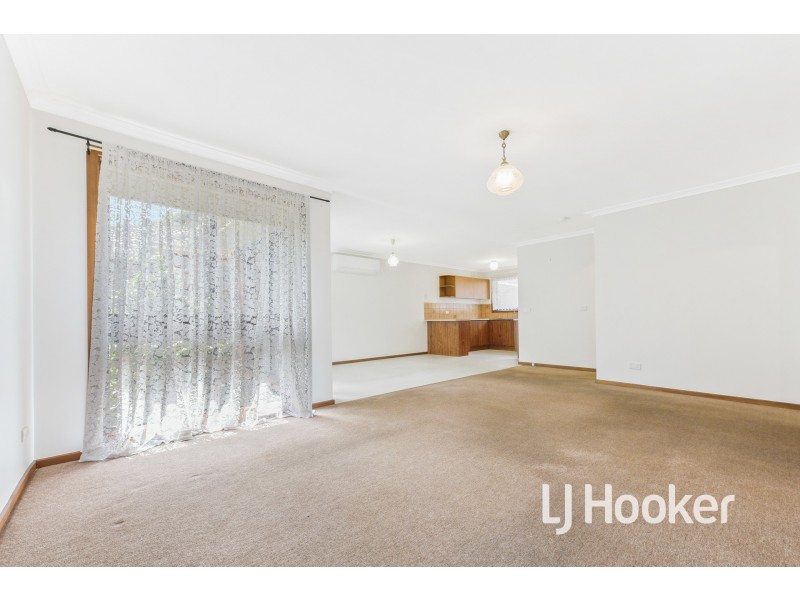 2/11 Close Avenue, Dandenong VIC 3175