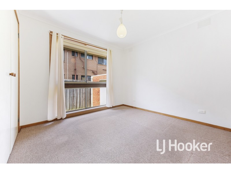 2/11 Close Avenue, Dandenong VIC 3175