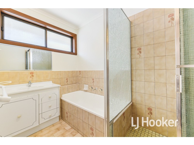2/11 Close Avenue, Dandenong VIC 3175