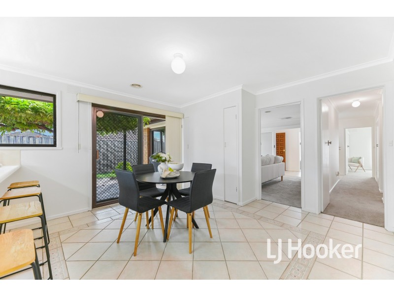 11 Alma Road, Hampton Park VIC 3976