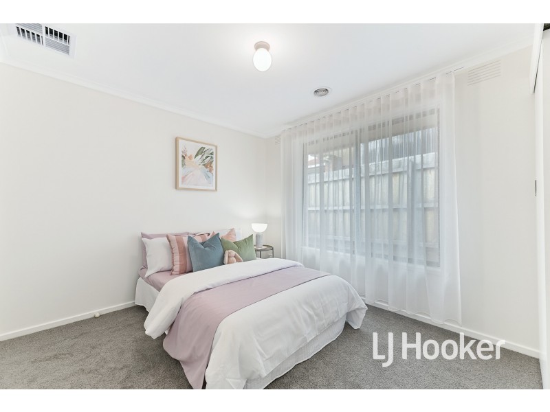 11 Alma Road, Hampton Park VIC 3976