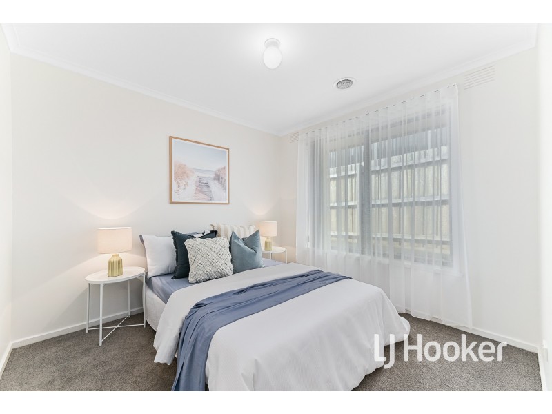 11 Alma Road, Hampton Park VIC 3976