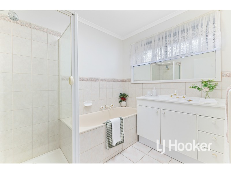 11 Alma Road, Hampton Park VIC 3976