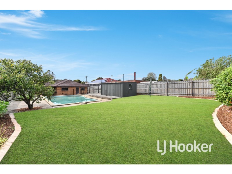 11 Alma Road, Hampton Park VIC 3976