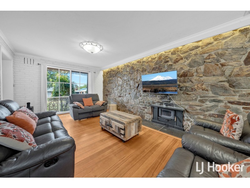 110 Marylyn Place, Cranbourne VIC 3977