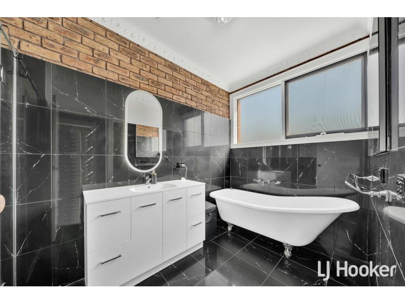 110 Marylyn Place, Cranbourne VIC 3977