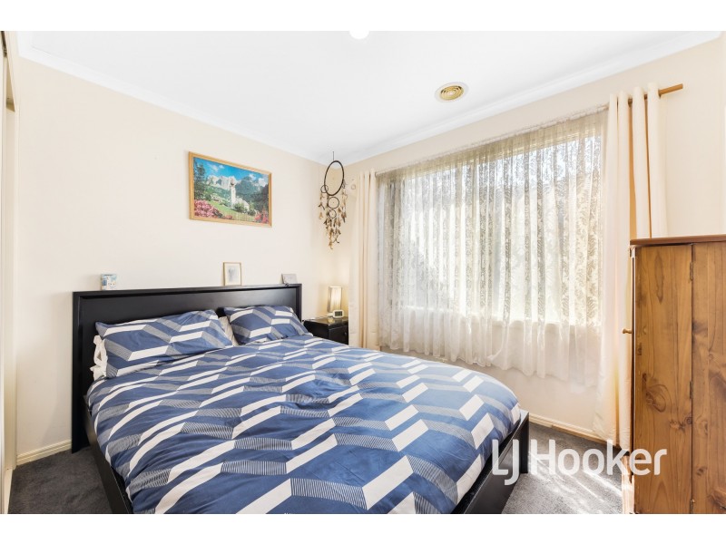 61 The Parkway, Pakenham VIC 3810