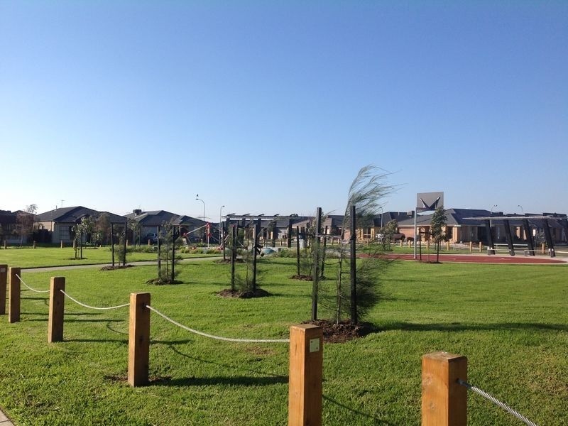 1 Hutton Way, Cranbourne East VIC 3977