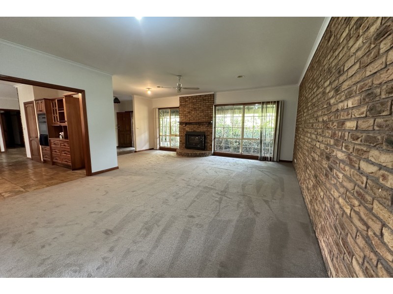 38 Collison Road, Cranbourne East VIC 3977