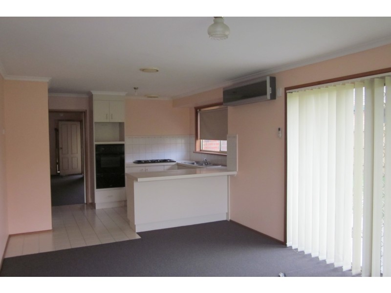 13 Evelyn Road, Narre Warren VIC 3805