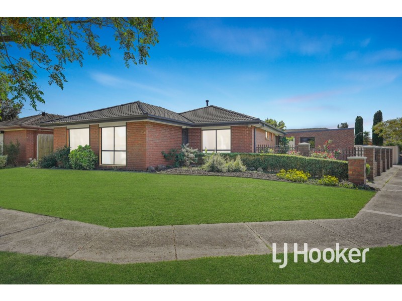 8 Ellindale Close, Hampton Park VIC 3976