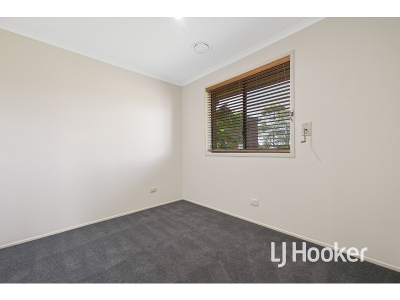 8 Ellindale Close, Hampton Park VIC 3976