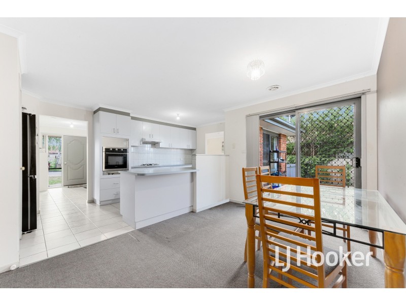 35 Ralph Crescent, Hampton Park VIC 3976