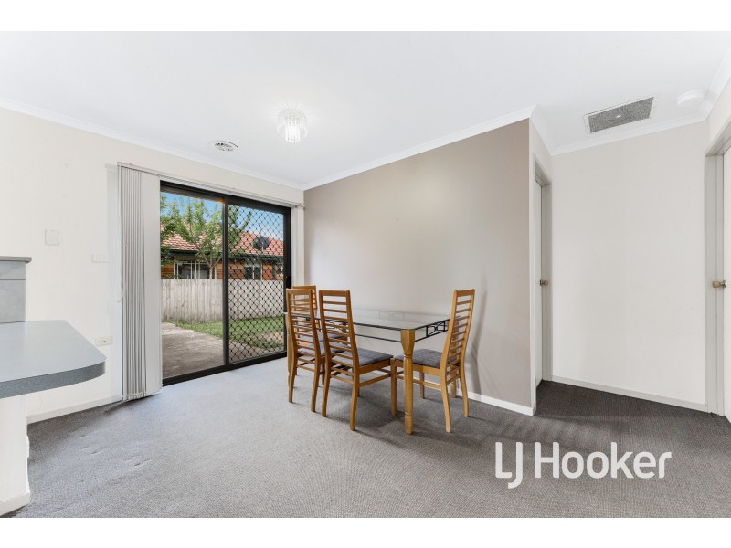 35 Ralph Crescent, Hampton Park VIC 3976