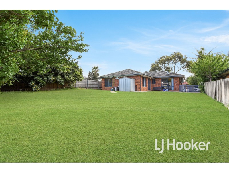 35 Ralph Crescent, Hampton Park VIC 3976