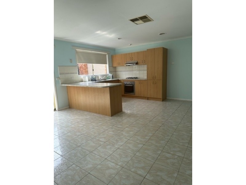 15A Staunton Walk, Cranbourne East VIC 3977