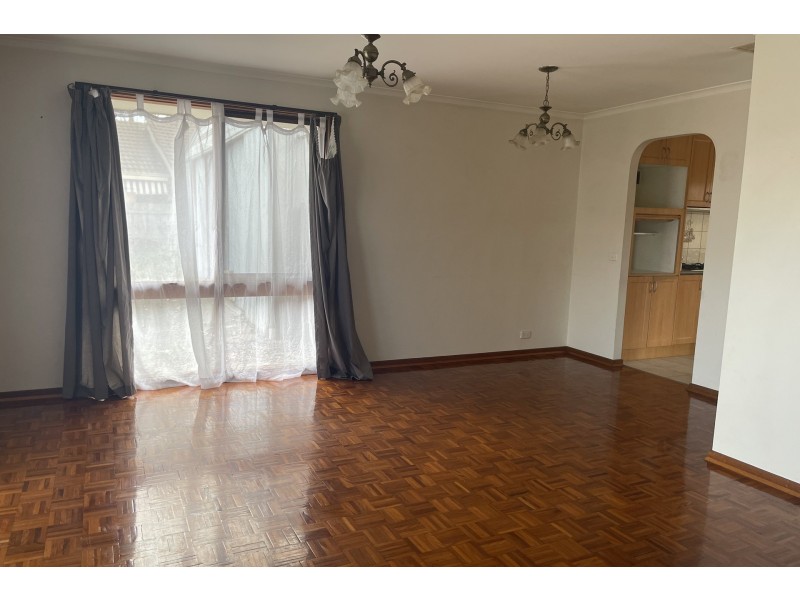 17 Narellan Drive, Hampton Park VIC 3976