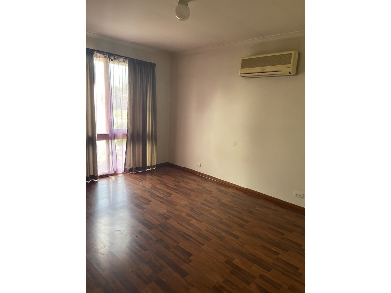 17 Narellan Drive, Hampton Park VIC 3976