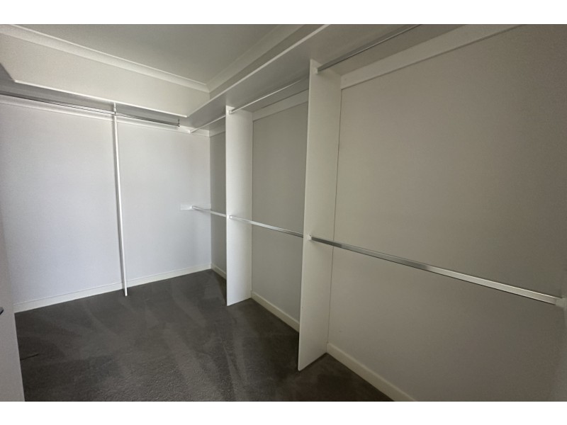 32 Vermillion Drive, Clyde VIC 3978