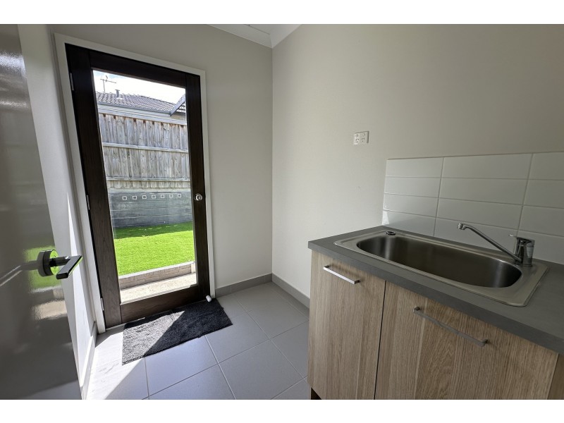 32 Vermillion Drive, Clyde VIC 3978