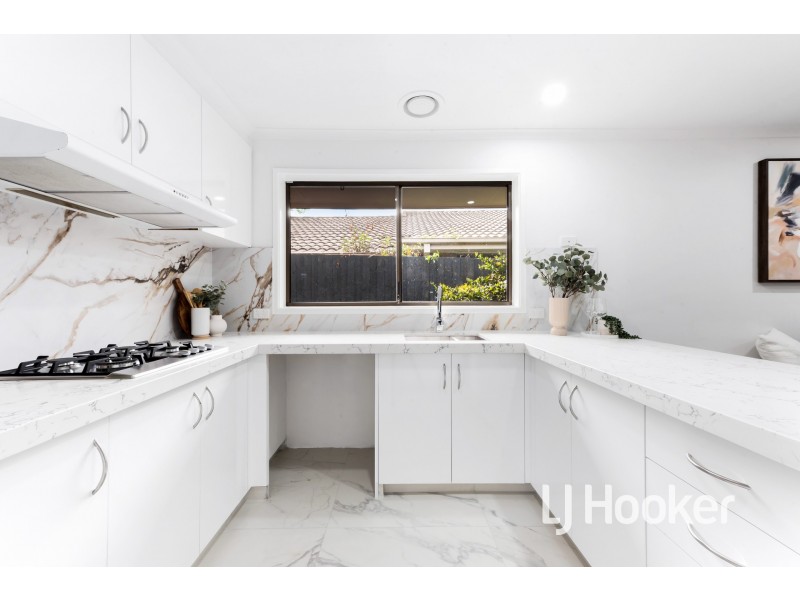 23 Escott Grove, Berwick VIC 3806