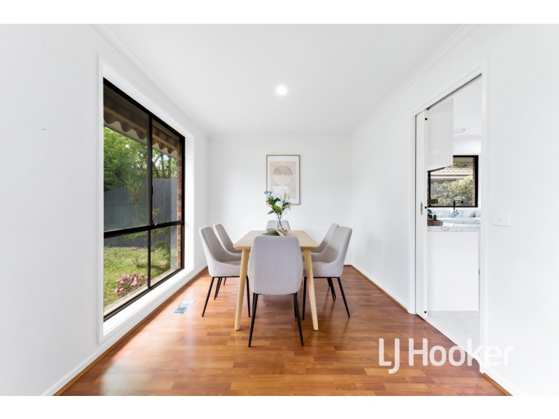 23 Escott Grove, Berwick VIC 3806