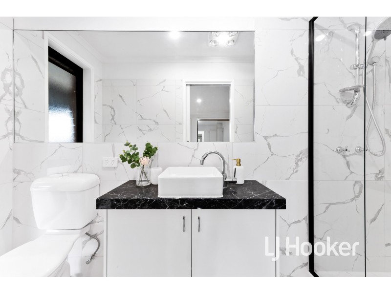 23 Escott Grove, Berwick VIC 3806