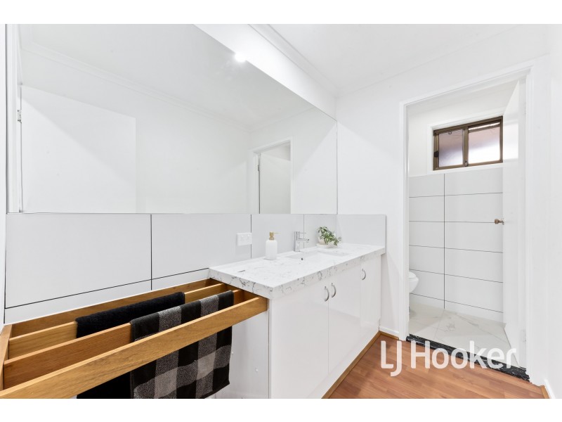 23 Escott Grove, Berwick VIC 3806