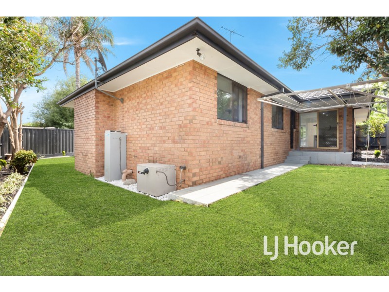 23 Escott Grove, Berwick VIC 3806