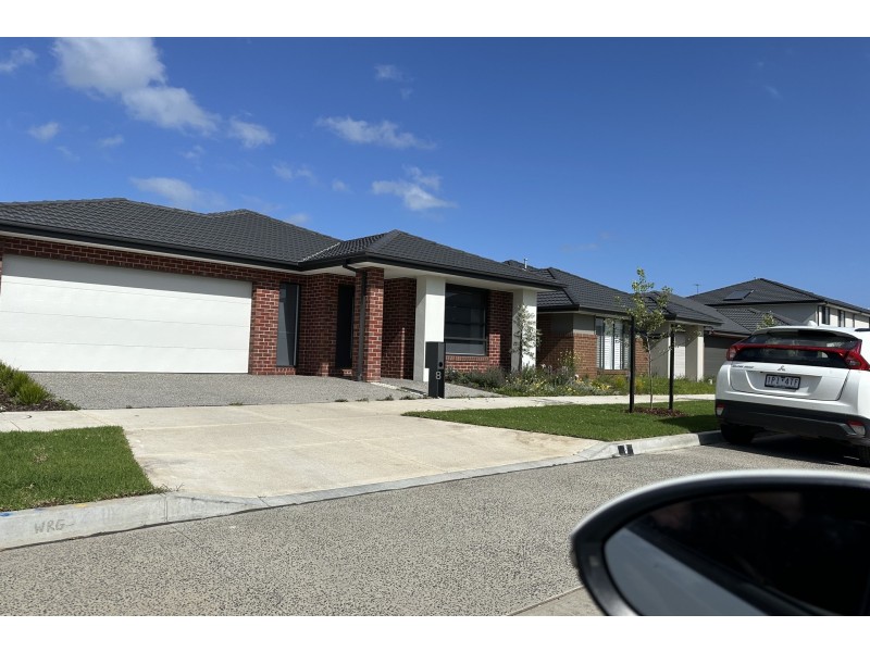 21 Arctic Street, Clyde North VIC 3978