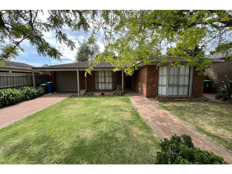 14 Elcan Avenue, Cranbourne VIC 3977