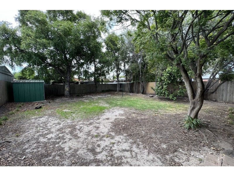 14 Elcan Avenue, Cranbourne VIC 3977