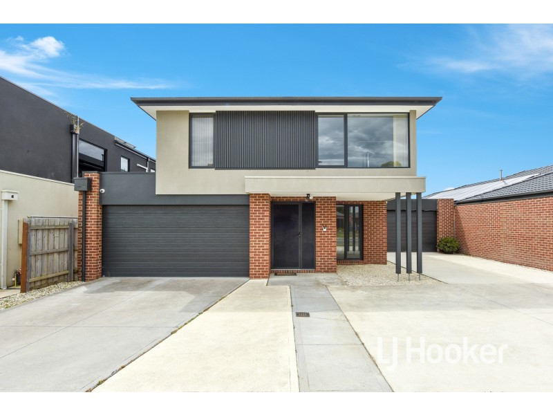 125 Fiorelli Boulevard, Cranbourne East VIC 3977
