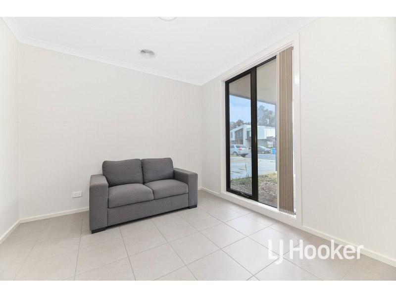 125 Fiorelli Boulevard, Cranbourne East VIC 3977