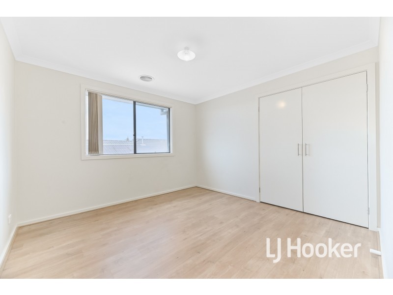 125 Fiorelli Boulevard, Cranbourne East VIC 3977