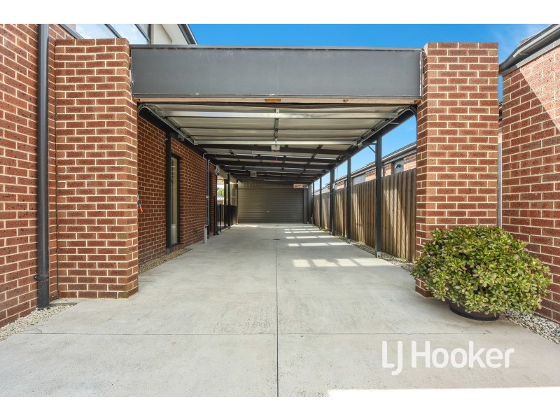 125 Fiorelli Boulevard, Cranbourne East VIC 3977