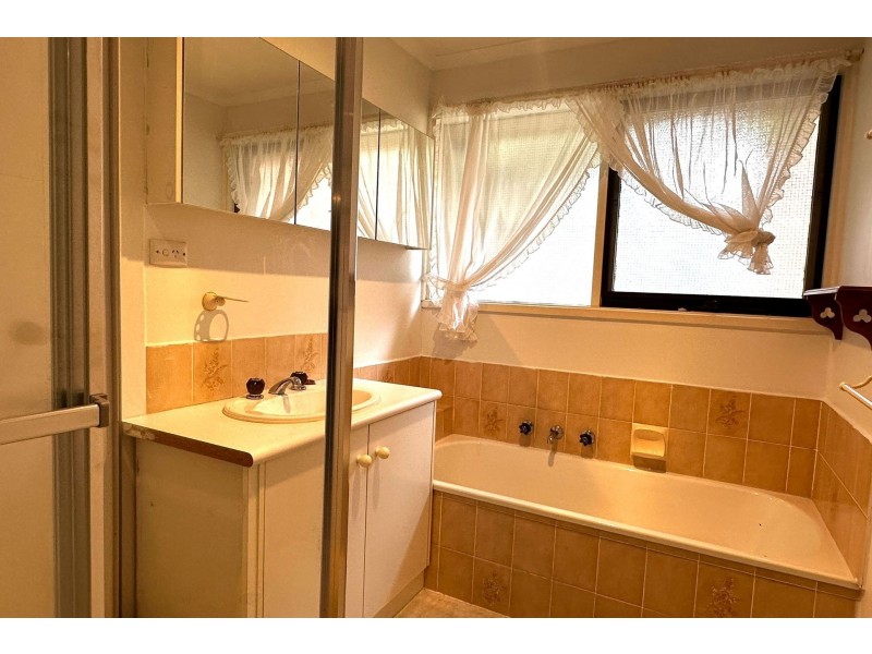 6 Coronata Court, Narre Warren VIC 3805