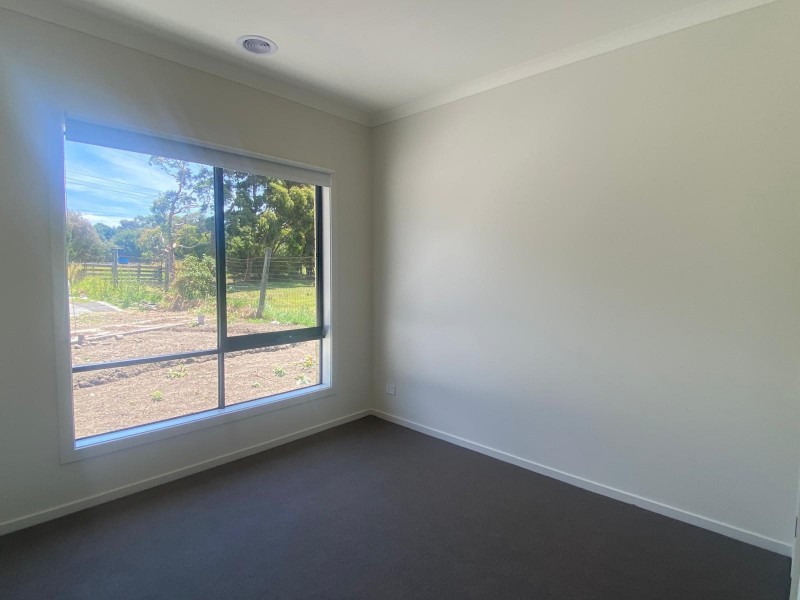 10 Prosperous Way, Cranbourne East VIC 3977