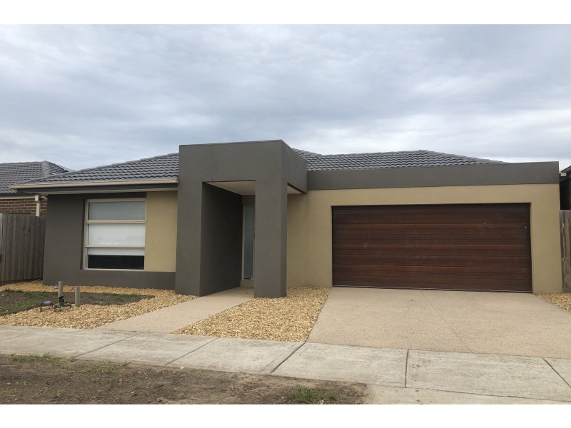 36 Heather Grove, Cranbourne East VIC 3977