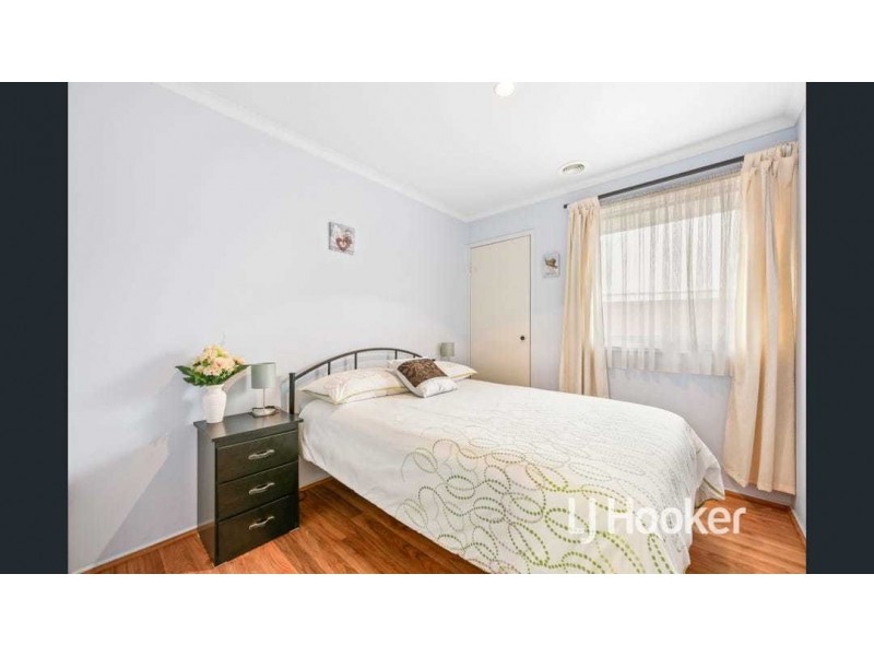 104 Oaktree Drive, Hampton Park VIC 3976