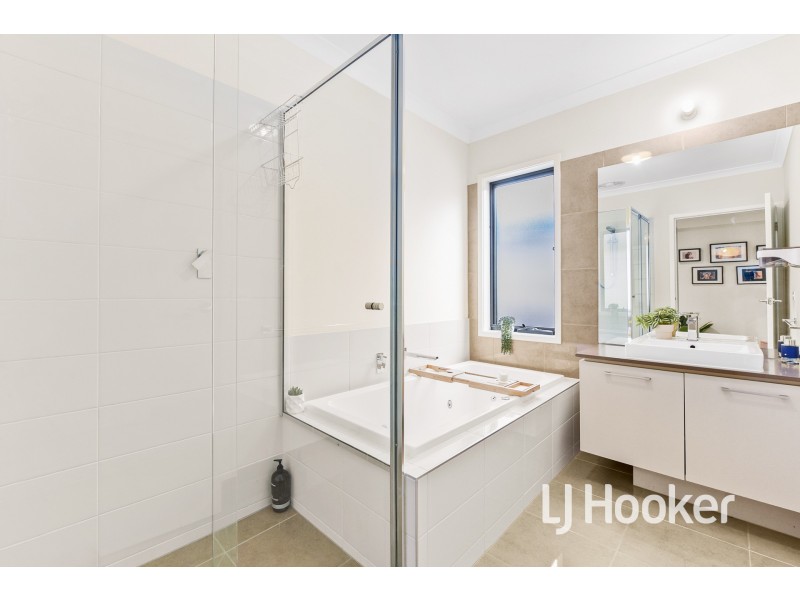 13 Mantello Street, Lyndhurst VIC 3975