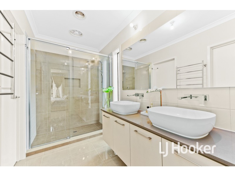 13 Mantello Street, Lyndhurst VIC 3975