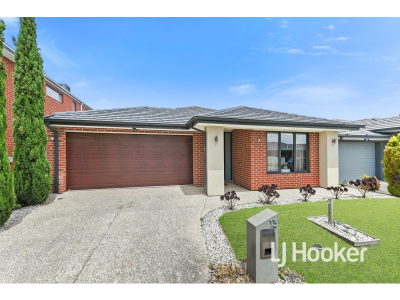 13 Mantello Street, Lyndhurst VIC 3975