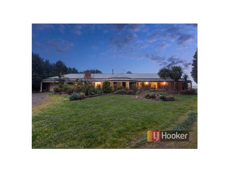 38 Collison Road, Cranbourne East VIC 3977