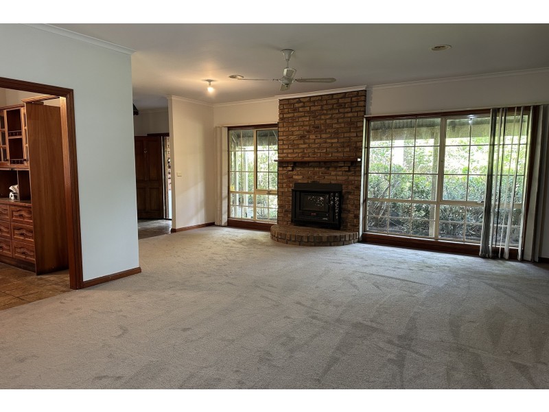 38 Collison Road, Cranbourne East VIC 3977