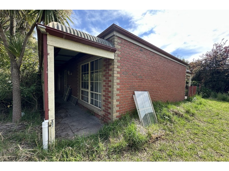 38 Collison Road, Cranbourne East VIC 3977